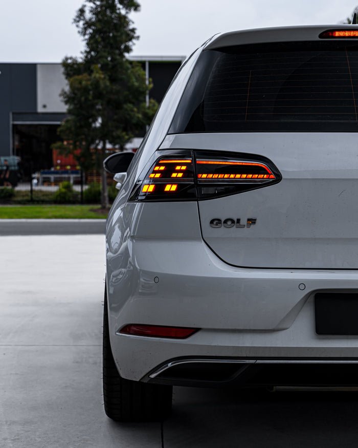 Volkswagen Golf 2018 Tail light (Left)